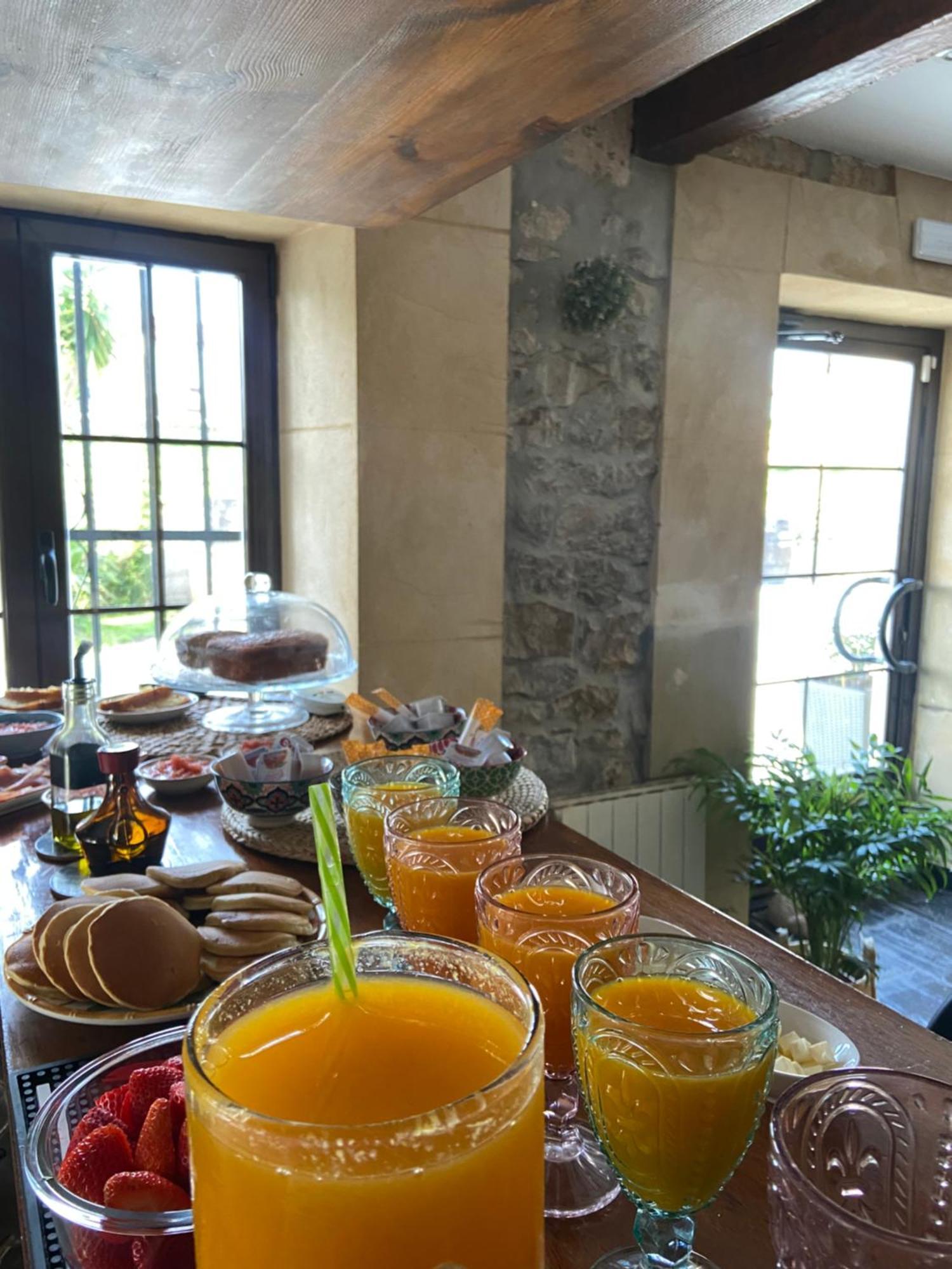 Posada La Fontana Santillana del Mar Esterno foto